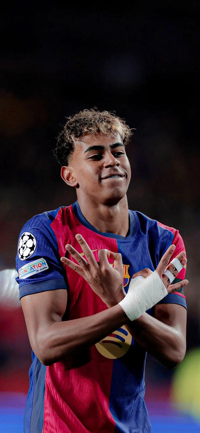 [中超]王大雷染红 成都蓉城“三杀”山东泰山