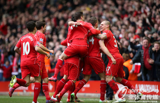 中场时多特被嘘，科贝尔：作为场上球员，被嘘永